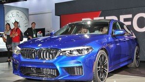 [LA모터쇼]BMW ‘신형 M5’ 공개… 궁극의 드라이브 머신