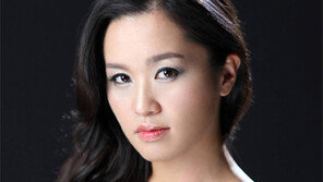 유럽 극장이 먼저 찾는 그녀