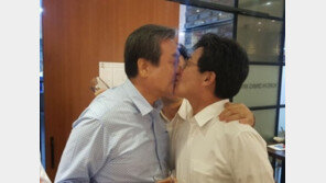 ‘썰전’ 유승민 “김무성과 뽀뽀, 정말 후회…安보다 내가 나이 많으니 더 노력”