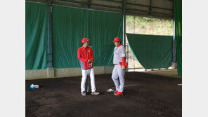 SK 손혁 투수코치는 ‘니혼햄의 시라이’가 될 수 있을까