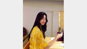 “역시, 셀카는 무리”…한효주, 알고보니 셀카 젬병?