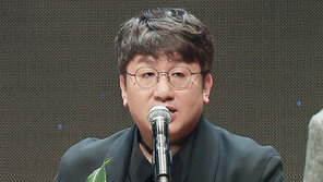 [연예뉴스 HOT5] 방시혁, 대통령표창 상금 전액 기부