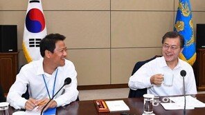 특사 파견 임종석 비서실장 ‘北 접촉설’…靑 “그런 계획 없다” 일축