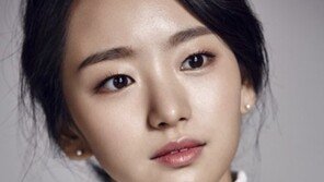 ‘그냥 사랑하는 사이’ 원진아, 120대 1 경쟁률 뚫고 주연 꿰찬 비결은?