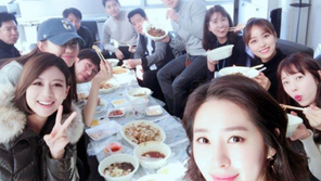 강재형 MBC 아나운서국장 취임 ‘짜장면 파티’…김나진 “불통의 상징이 활짝 열려”