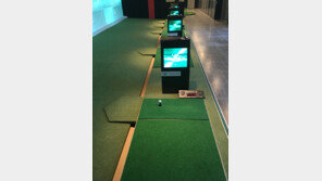 스크린타석 골프 연습장이 뜨네~