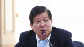 최충경 “정부의 中企 지원정책 단편적이고 지엽적 인재양성-R&D 등 경쟁력 강화로 가야”