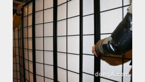 [동아포토]김기덕 감독 고소 여배우 A씨, 가림막 참석