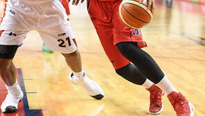 이종현의 성장통…“외국인 벽 넘어야 산다”