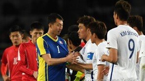 “담궈버리갔어” “내가 형이다”…말 대포 오간 남북 축구전