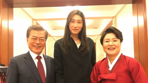 김연경, 송혜교·추우커플과 국빈만찬 인증 “감사하고 영광스러워”