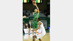 KBL 첫 은퇴 기부 투어…김주성의 아름다운 이별
