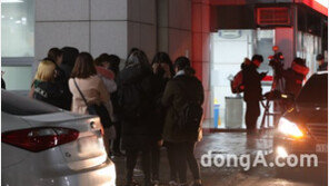 [포토]샤이니 종현 사망.. 망연자실한 팬