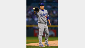 ‘시계제로’ 류현진은 트레이드 바람 비켜갈까?