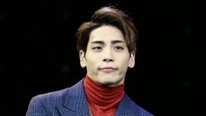 ‘푸른밤’ 이동진, 前 DJ 종현 추모 “따뜻한 곳에서 더 이상 힘들지 않았으면”