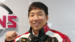 김현수 115억원… ‘유광점퍼’ 입었다