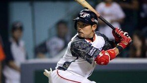 한화 이용규, 연봉 9억→4억 ‘자진 삭감’…“큰 결심에 박수, 멋진 부활 기대”