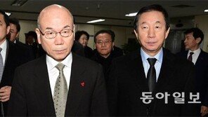 한국당 “군사정권 때도 없던 언론 탄압”… 방통위 항의 방문