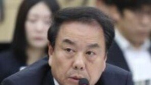 “다 보좌관이 한 일” 주장한 이우현, 14시간 檢 조사 후 “미안하다”