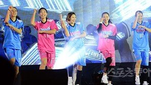 걸그룹 깜짝쇼·댄스 배틀…별들이 선물하는 ‘환상의 크리스마스’