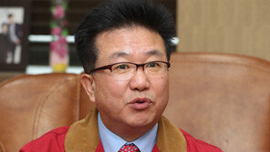 ‘1만6000원 딜레마’ 못끝낸 BBQ