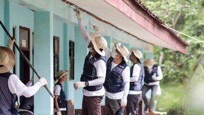 한국타이어, 인도네시아서 봉사활동 진행… 초등학교 보수 작업 실시