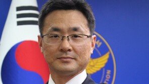 자살 막으려던 경찰 아파트 9층서 실족해 사망, “여섯 살 아들도 있는데…”