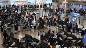 인천공항 짙은 안개로 극심한 혼란…저시정 경보 수차례, 가시거리 50m까지 ‘뚝↓’