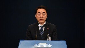 靑 “탄저균 백신 도입은 치료 목적…국민 치료용 백신도 보관 중”