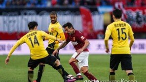 영건 찾아라…중국 클럽들 ‘발등에 불’