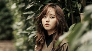 [스타패션]스무살 김소현, b컷도 심쿵하게 만든 화보 ‘이거 무보정 맞아?’