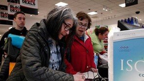 미국 연휴 시즌 끝나면 운송업체들은 ‘반품 특수’ 누린다