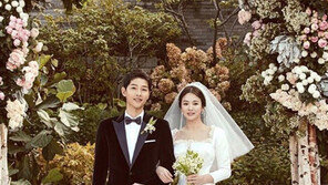 “나의 고귀한 신부에게”…신랑 송중기의 선서, 전 세계 심쿵