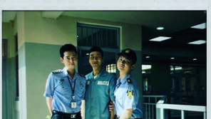 ‘슬기로운 감빵생활’ 정경호·강기둥, 박해수 두고 ‘새침 포즈’