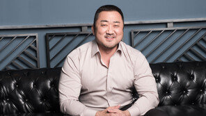 [마케터가 뽑은 올해의 배우①] 마동석 “새해에도 소처럼 우직하게”