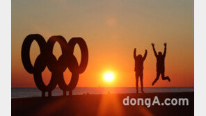 무술년 새해 해돋이 명소 3위 여수 향일암, 2위 강릉 정동진, 1위는?