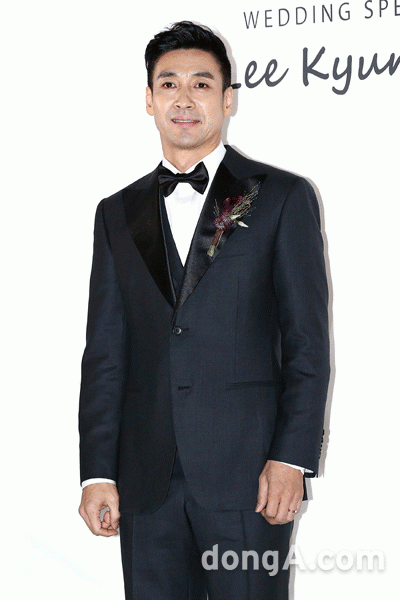 신성우 51세에 아빠 된다…“아내 임신 중, 1월 출산 예정”