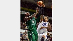 에밋 누른 버튼…무술년 해결사는 ‘나야 나’