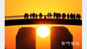 2018년 희망의 연예계 기원 사자성어 ‘근자필성(勤者必成)’