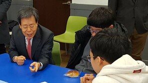 목영준 前헌재재판관 “변호사게임 통해 法알기 쉽게 가르치죠”