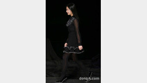 [동아포토]김지원, 단아한 자태.. 조선명탐정 홀일점