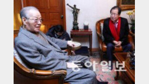 김종필 “개헌 위한 국민 설득 하나도 없어…좌경화 안타까워”