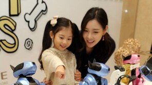 롯데百 “2018 개의 해, 로봇 강아지 재롱 즐기세요”