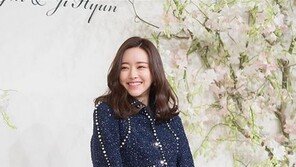 “현진 축하” 홍수아, 류현진·배지현 결혼 축하…‘우아한 하객룩’