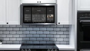 주방 레인지 후드에 27인치 모니터와 카메라를? GE 야심작 