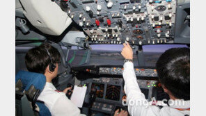 “안전이 최선”…진에어, 정밀접근계기비행 훈련 진행