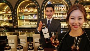 [동아포토]잔으로만 판매하는 프리미엄 싱글몰트 위스키
