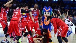 올스타전 몰래카메라 주인공 최준용의 의젓한 쓴웃음