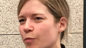 女아이스하키 감독 “남북 단일팀 우리선수에 분명한 피해”