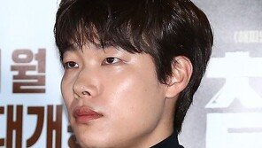 류준열 측 “‘타짜3’ 출연 무산 No,  여전히 검토 中”